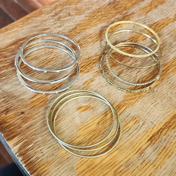 10 pc 3 sets Goldtone Bangles - Picture 7 of 10